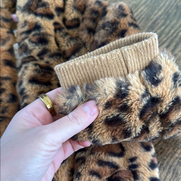 Leopard Print Faux Fur Jacket - Picture 4 of 5
